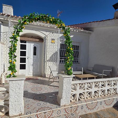 Holiday Apartments Torrevieja Exterior photo